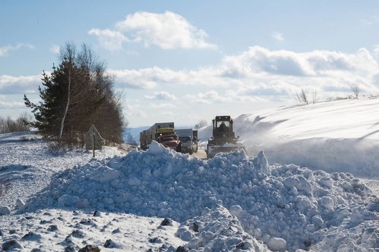 除雪機在工作