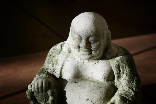 午后的佛像
