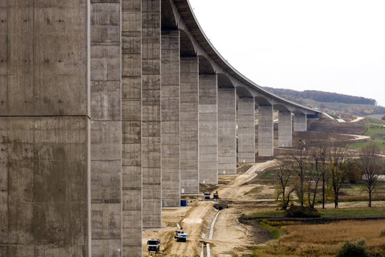 大型公路高架橋（匈牙利）