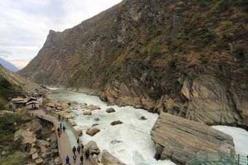 香格里拉 麗江 虎跳峽 虎跳石