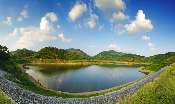 碧水藍(lán)天