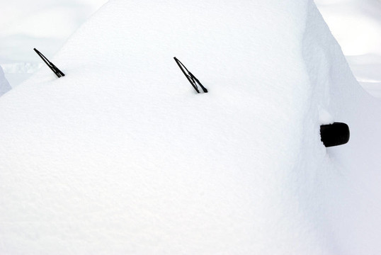 車覆蓋著雪2