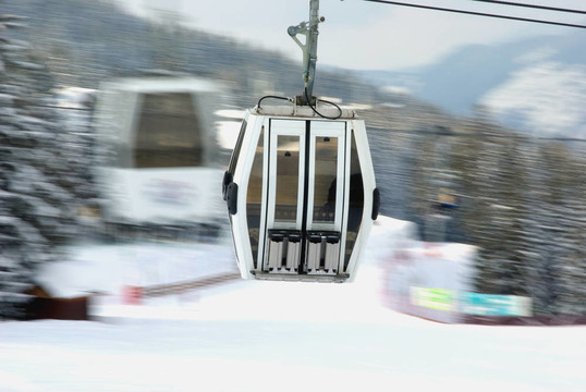 滑雪纜車