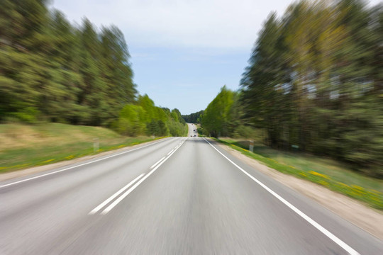 道路速度；運動模糊