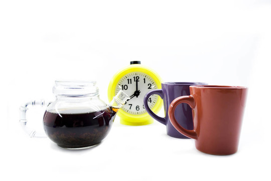 茶壶；茶杯和小时