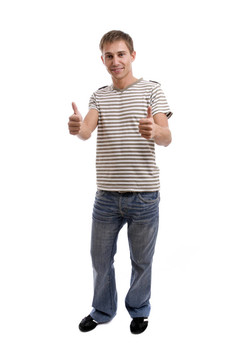 年輕休閑男子擺姿勢(shì)