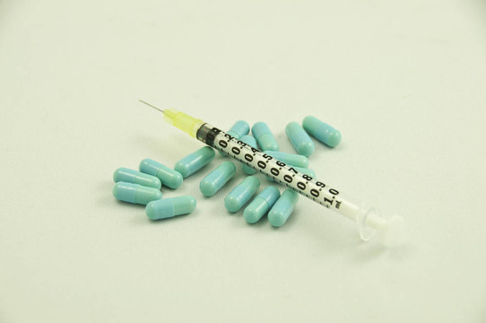 注射器和藥物