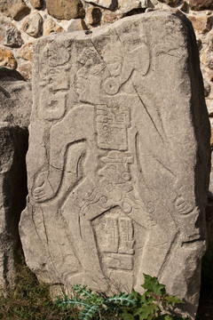 古代薩波特克人的救濟在阿爾班山壁上；墨西哥