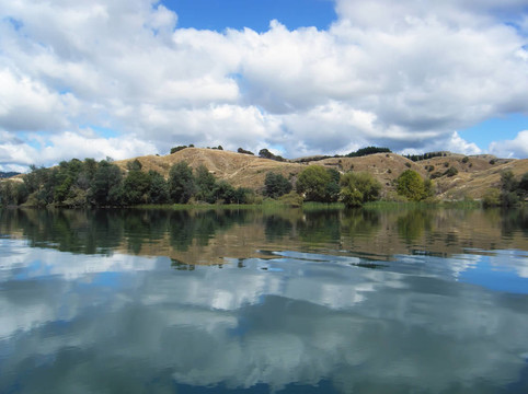 Lake Tutira 02