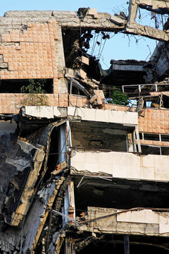 地震爆炸