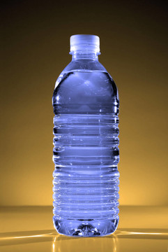 一瓶水