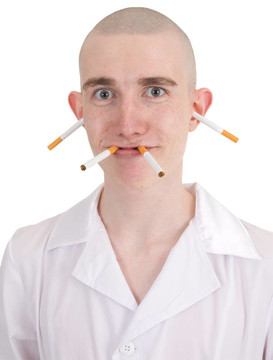 有趣的男人和香煙