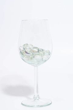 孤立的閃閃發(fā)光的Wine Glass