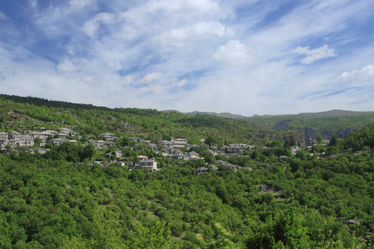 他是希臘的伊庇魯斯村