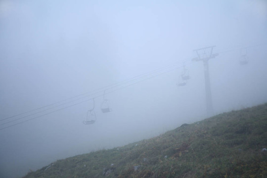 skilift霧