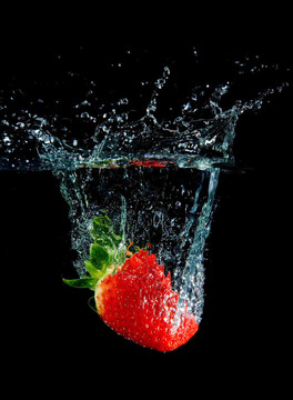 飛濺的Strawberry
