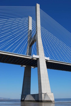 達(dá)伽馬大橋塔霍河在Lisbon