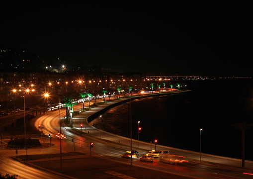 街道夜景