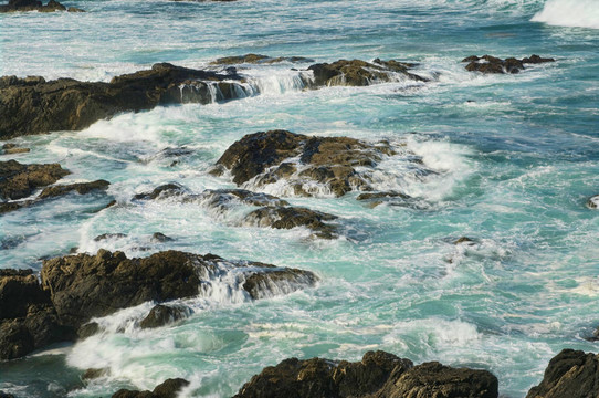 巖石和海浪