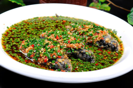 涼拌鯽魚(yú)