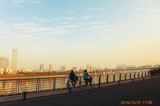 霧霾都市柳州