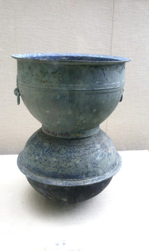 銅甗（yan三聲）