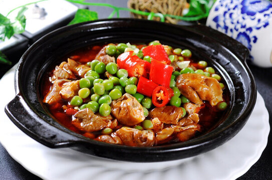 豌豆肥腸煲