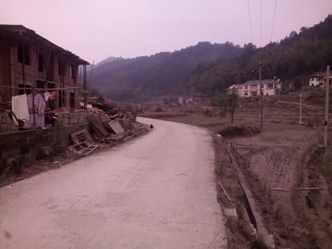 鄉(xiāng)間水泥路