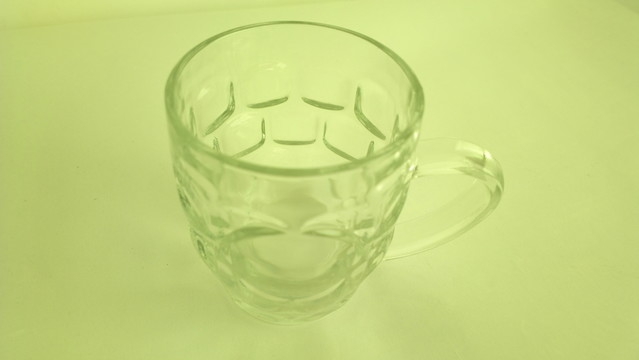 玻璃杯