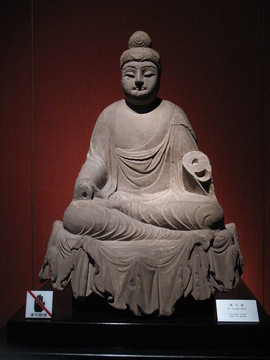石刻佛像