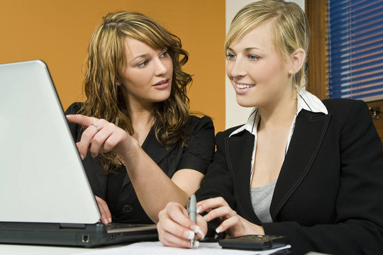 女性辦公室團(tuán)隊(duì)