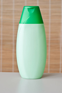 瓶洗發(fā)水