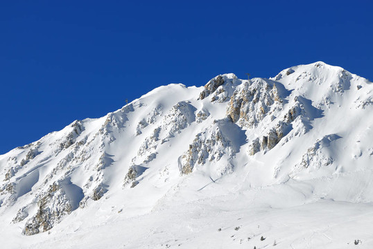 一個在勃朗峰山脈斜坡；Les Arcs 1950視圖；水平作物。