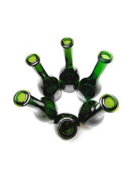 白底空酒瓶組