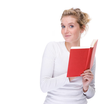 拿著書的女人