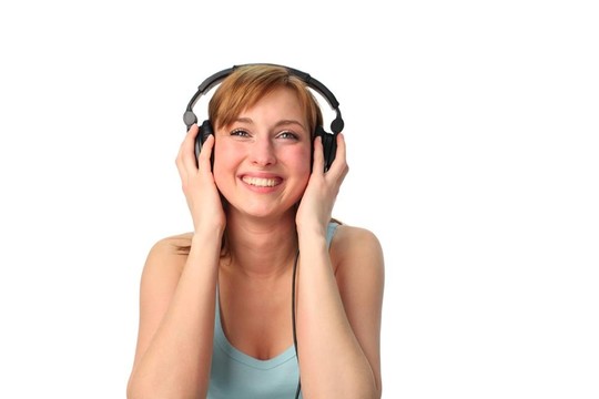 女人聽音樂