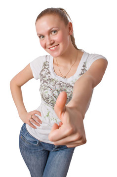 金發(fā)女顯示拇指上的跡象