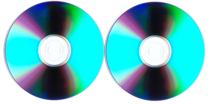 白色背景上孤立的磁盤