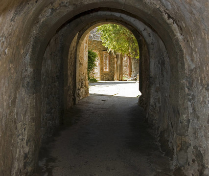 SpinaLonga的觀點(diǎn)
