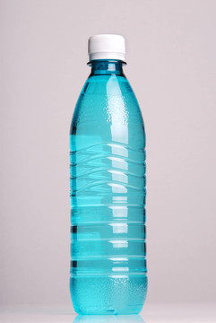 礦泉水瓶