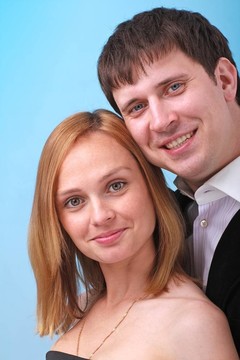 微笑的情侶近距離