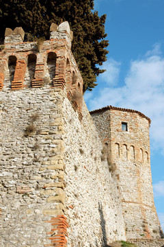 Montebello di Torriana的城堡