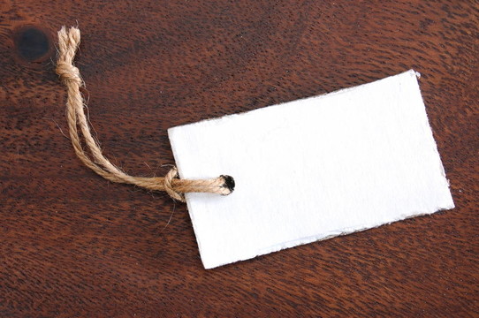 空白的價(jià)格標(biāo)簽