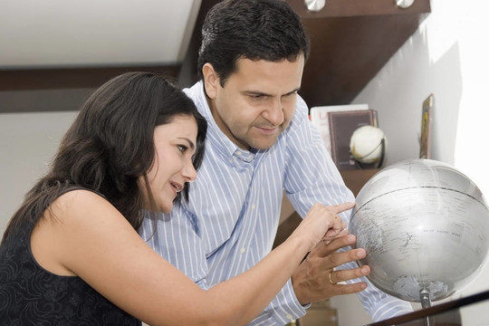 夫妻計(jì)劃假期的肖像