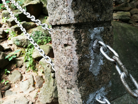 深圳塘朗山公園 登山石鎖護(hù)欄