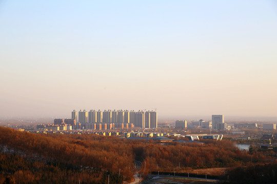 俯瞰山下樓群建筑