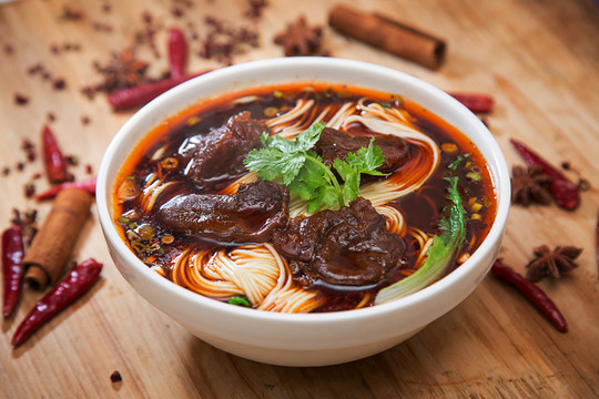 重慶小面牛肉面牛筋面