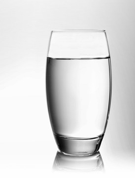 玻璃杯