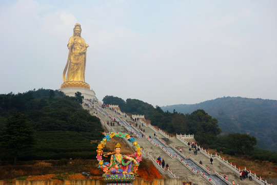 觀音雕像