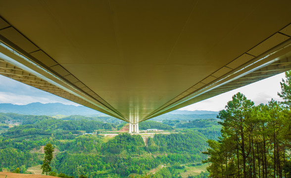 騰沖龍江特大橋